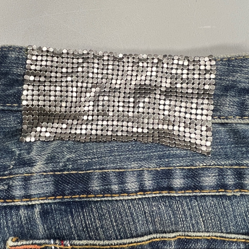 Vintage Bebe Kayla Distressed Flare Leg Chainmail Jean - Picture 12 of 16